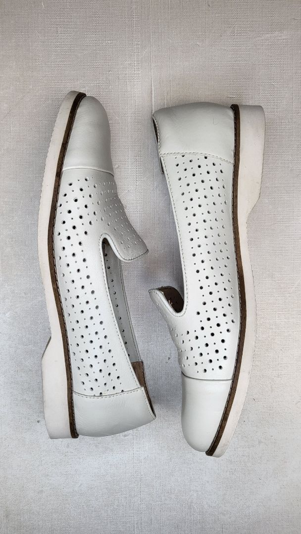 Hush Puppies Bone Slip On Flat (38)