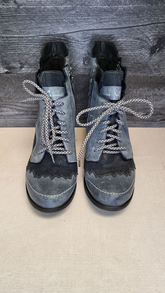 Maciejka Blue Ankle Boot (39)