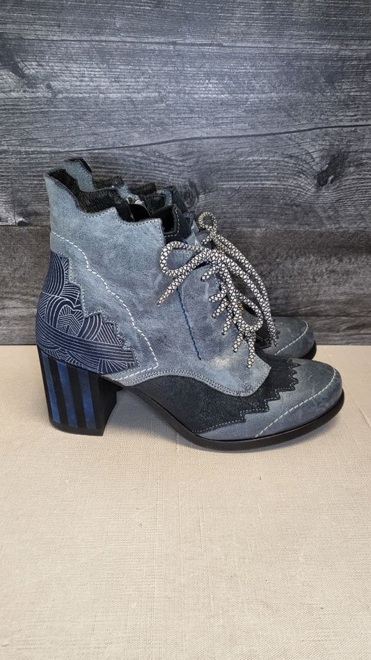 Maciejka Blue Ankle Boot (39)