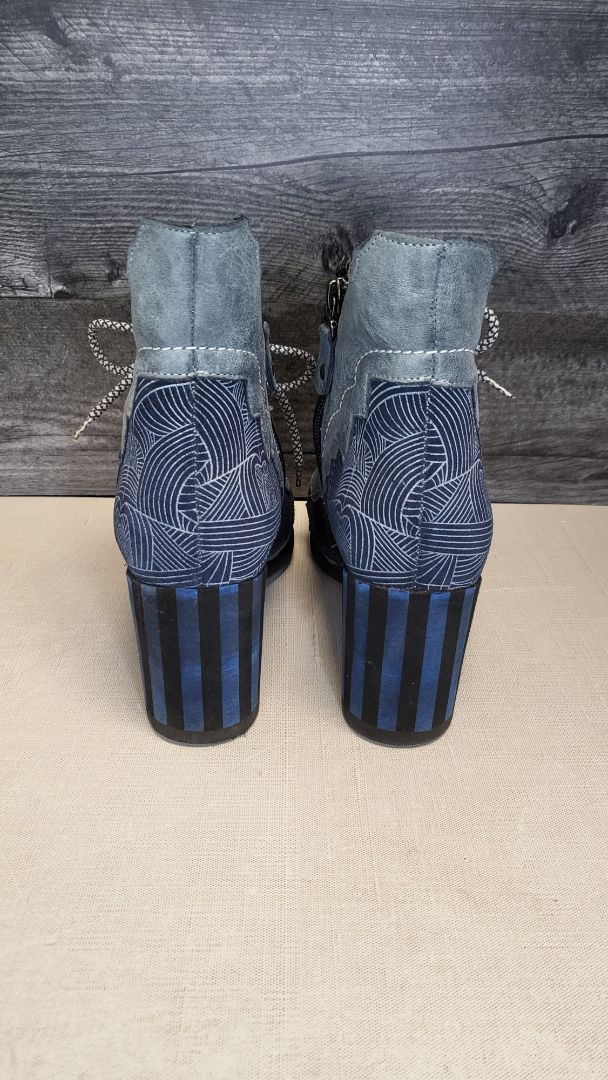 Maciejka Blue Ankle Boot (39)