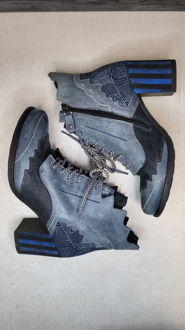 Maciejka Blue Ankle Boot (39)