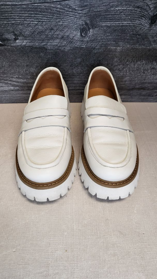 Charlie Rose Cream Leather Loafer (38)
