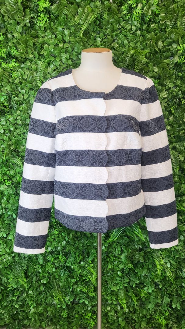 Banana Republic B/W Striped Jacket (14)