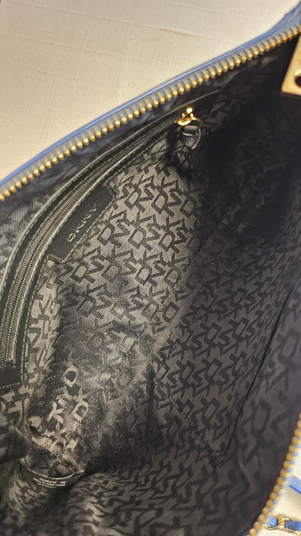 DKNY Blue Leather Bag (28cmx16x5cm