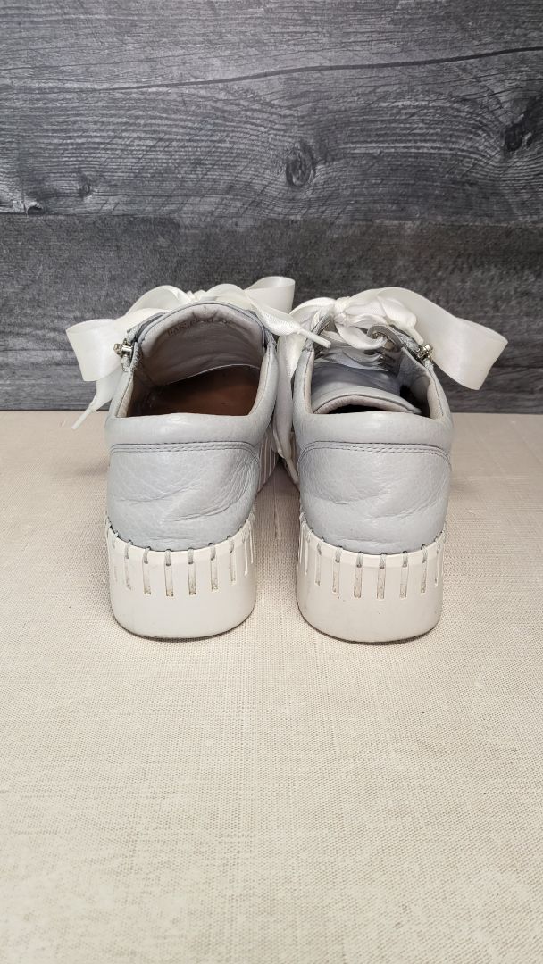 Django & Juliette Pale Blue Platform Sneaker (37)