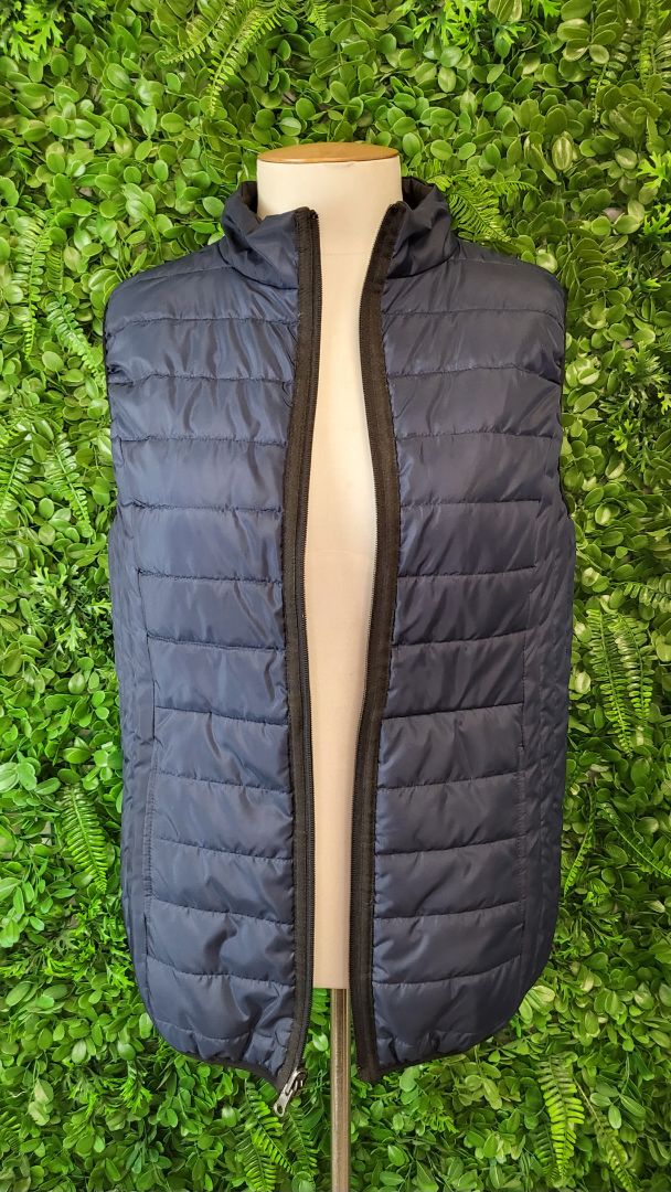 Exhibit A Navy or Black Reversible Vest (10-12)