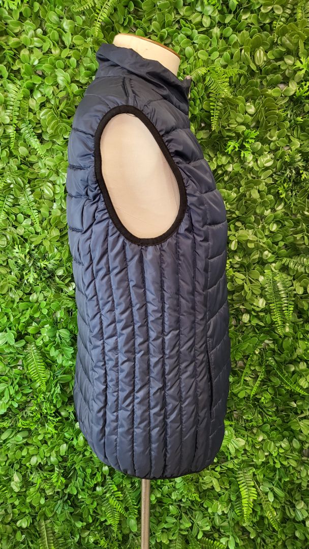 Exhibit A Navy or Black Reversible Vest (10-12)
