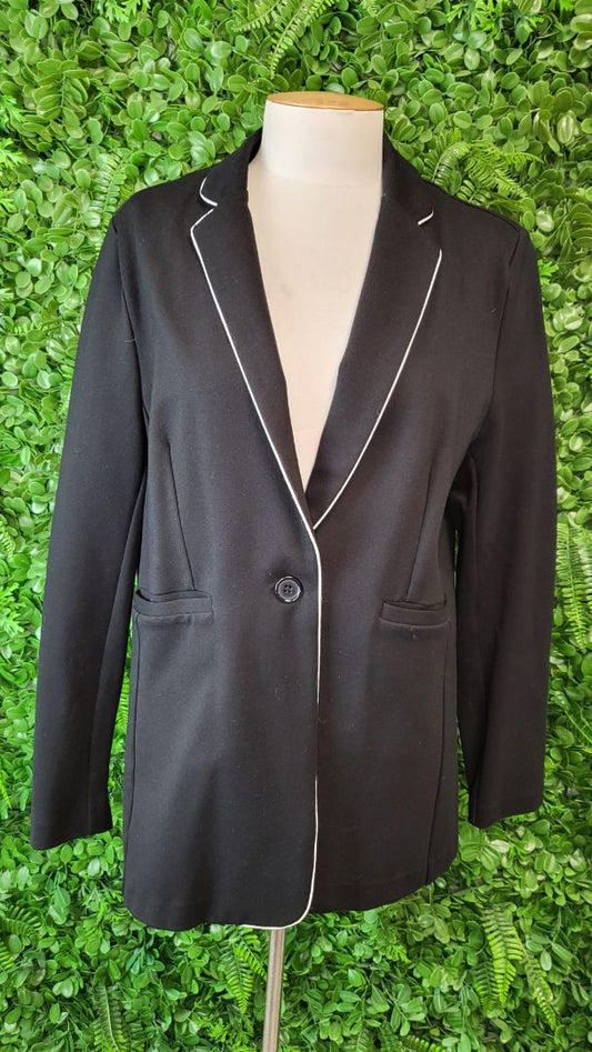 Betty Basics Black Blazer (12)