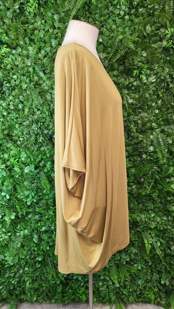 PQ Collection Gold Oversized Top (OSFM)