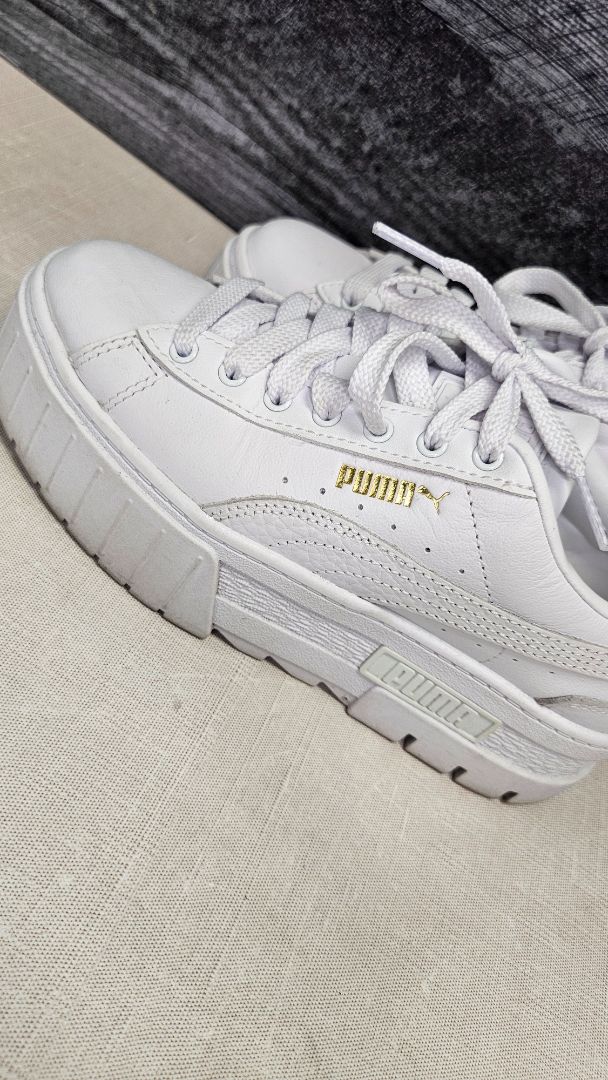 Puma White Leather Sneakers (36)