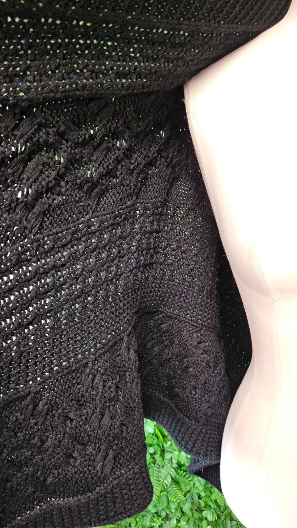 Seed Black Poncho Wrap (OSFM)