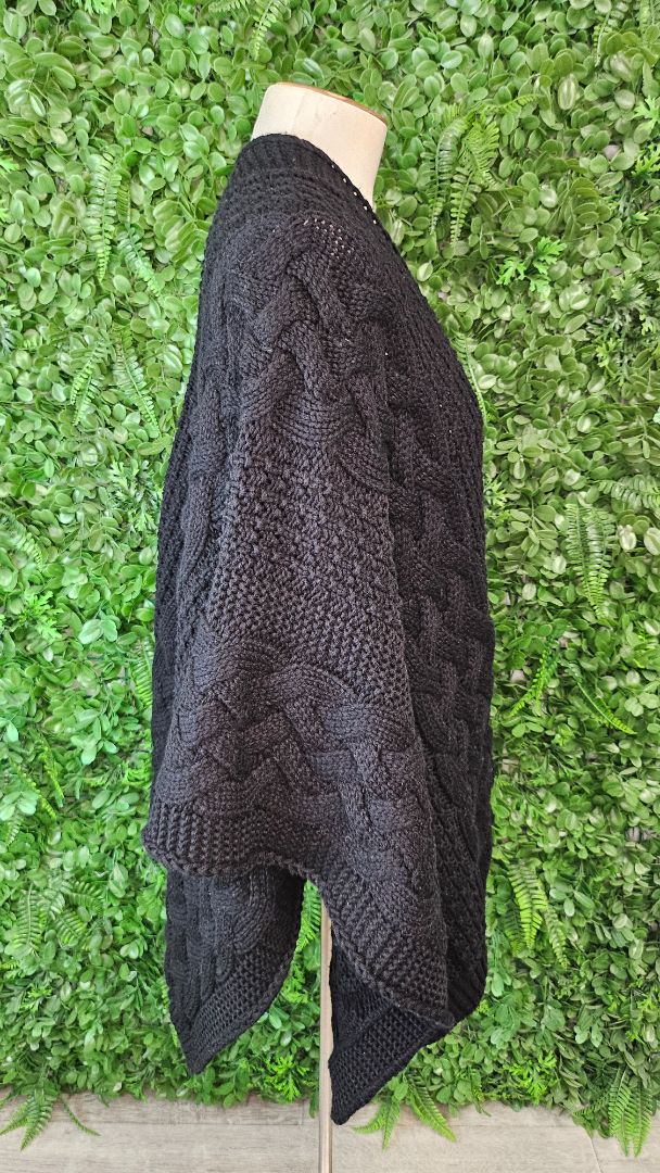 Seed Black Poncho Wrap (OSFM)