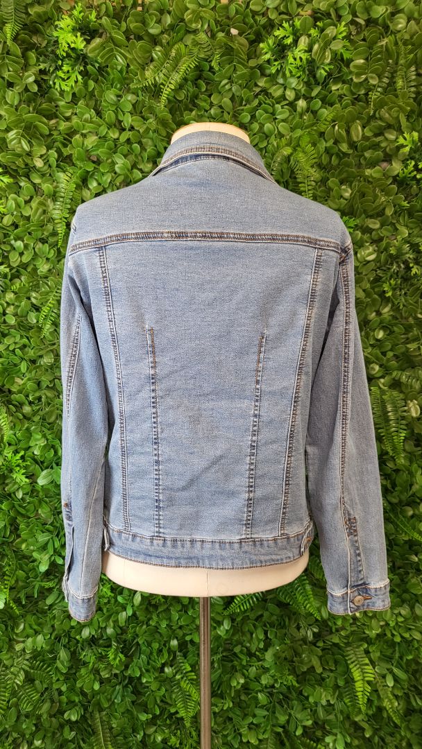 Twin Lakes Blue Denim Jacket (8)