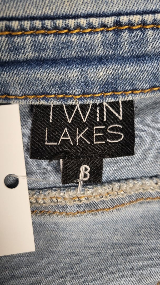 Twin Lakes Blue Denim Jacket (8)