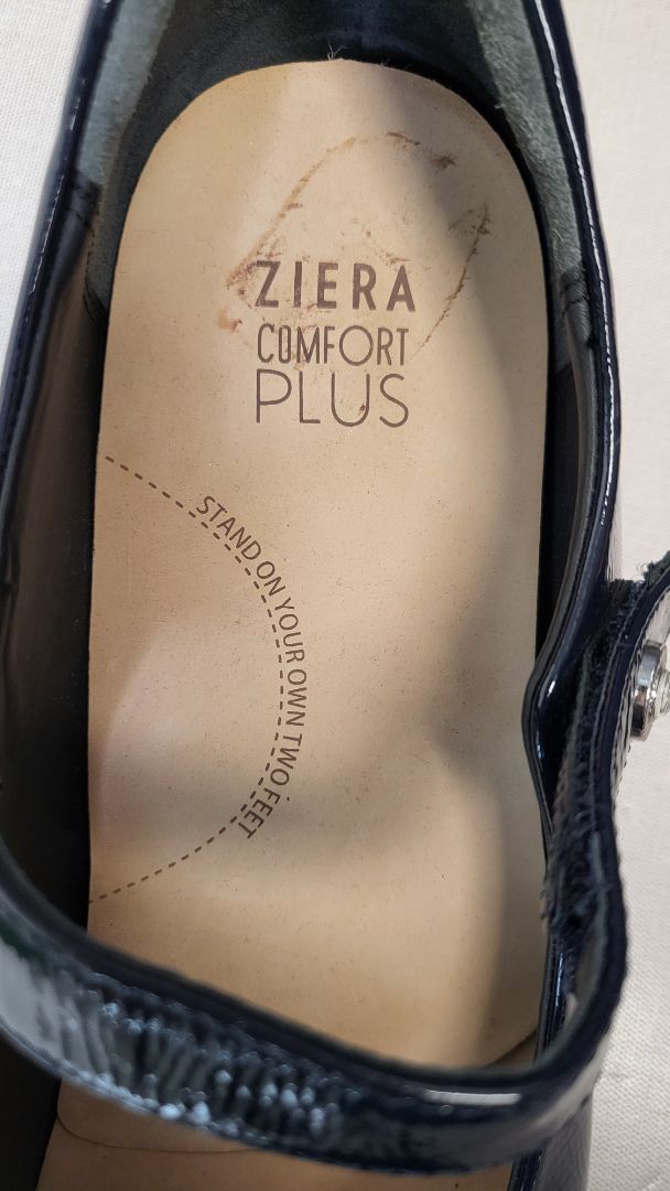 Ziera Navy Kitty Mary-Jane Heels (41)