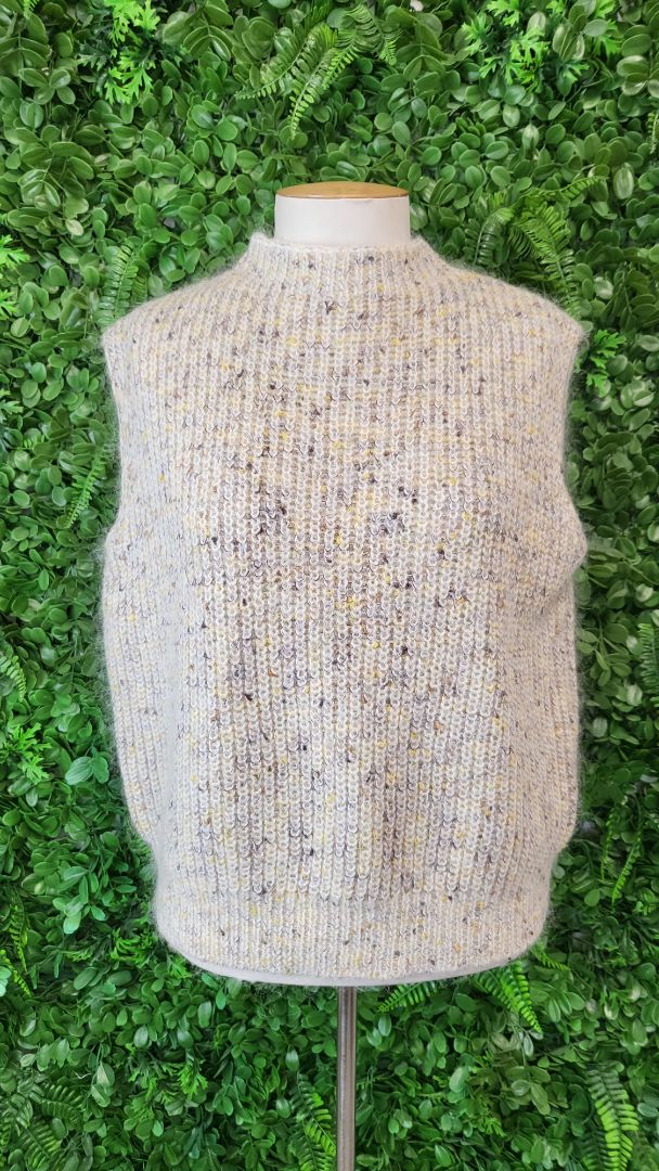 Max Oat Fleck Chunky Vest (12)