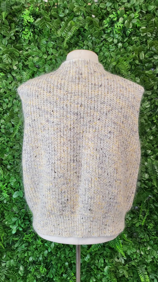 Max Oat Fleck Chunky Vest (12)