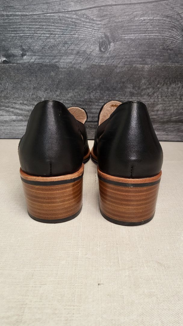 Bresley Black Leather Loafer (38)