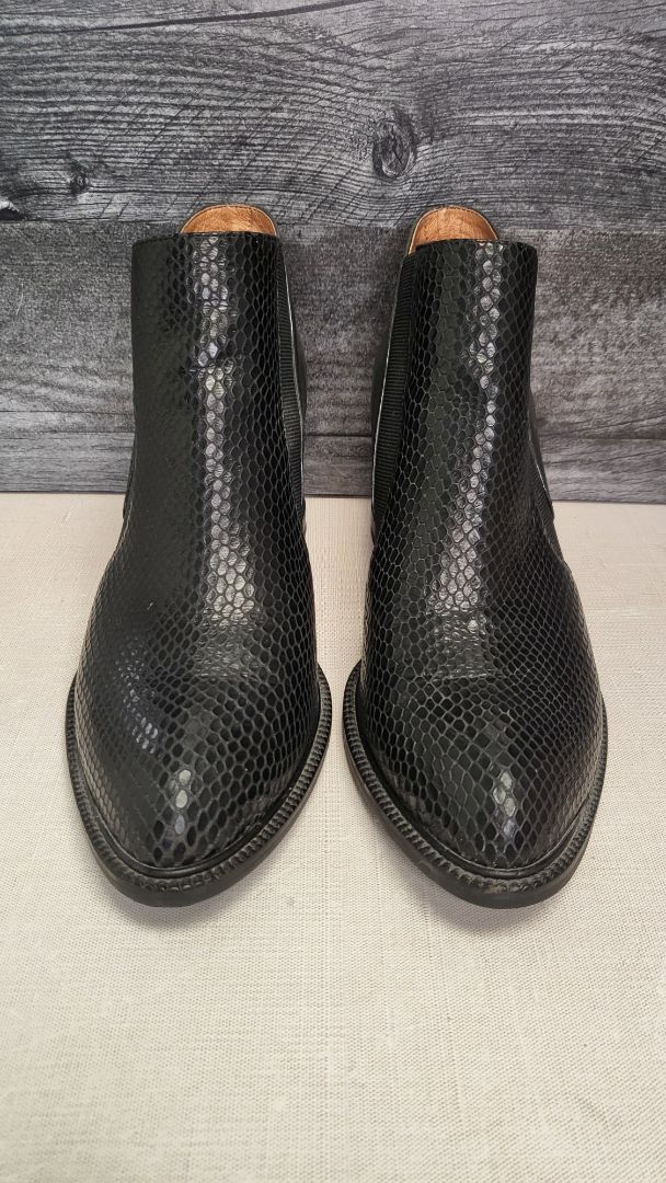 Charlie Rose Black Ankle Boot (39)
