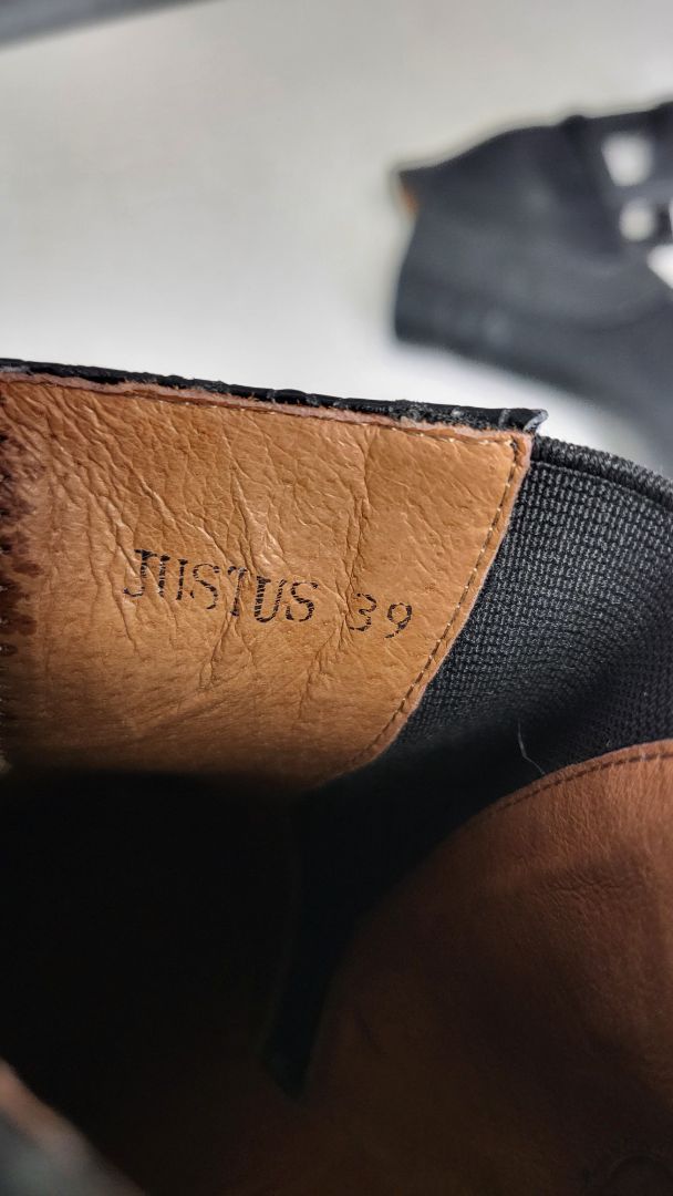 Charlie Rose Black Ankle Boot (39)