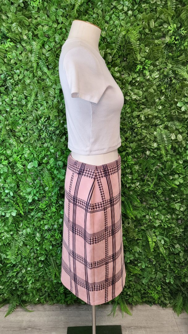 David Pond Pink Stretch Skirt (12)