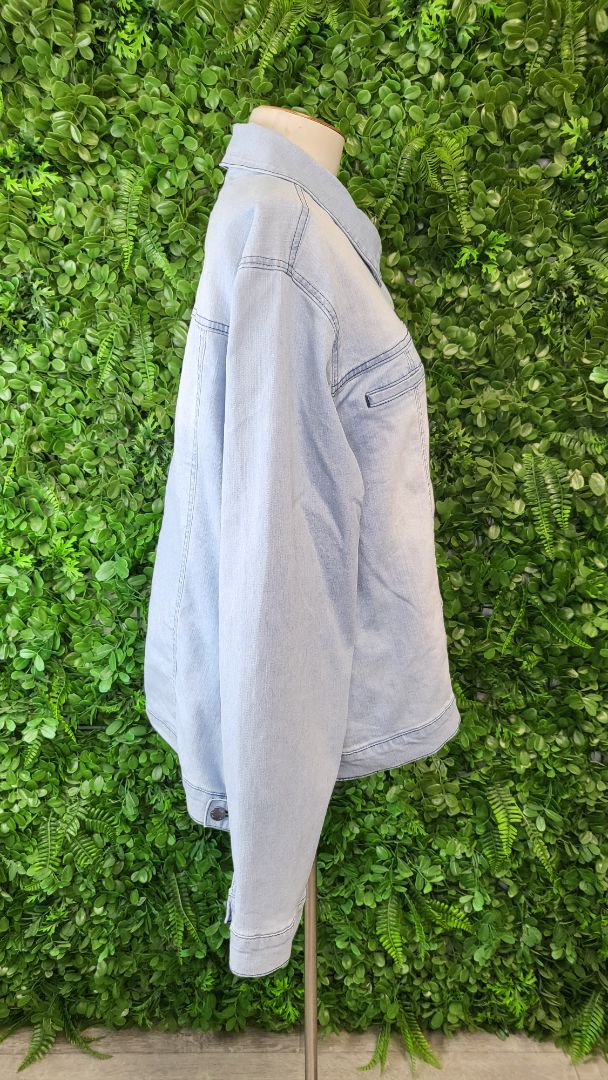 Betty Basics Washed Denim Denim Shacket (22)