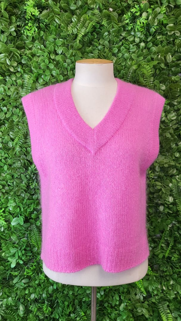 Country Road Pink Vest (12)
