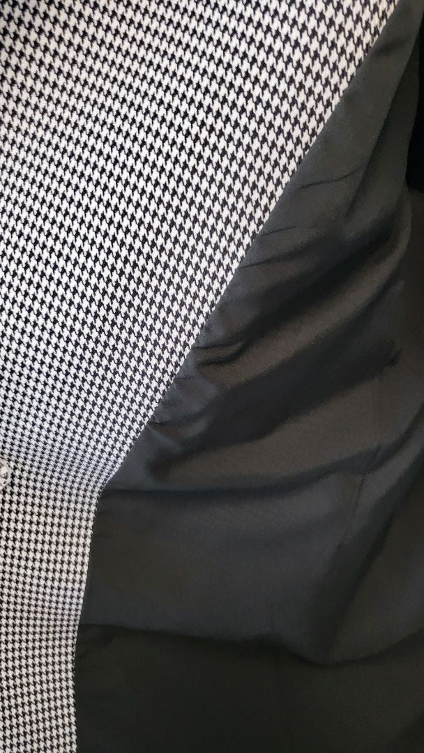 Leoni B/W Herringbone Blazer (12-14)