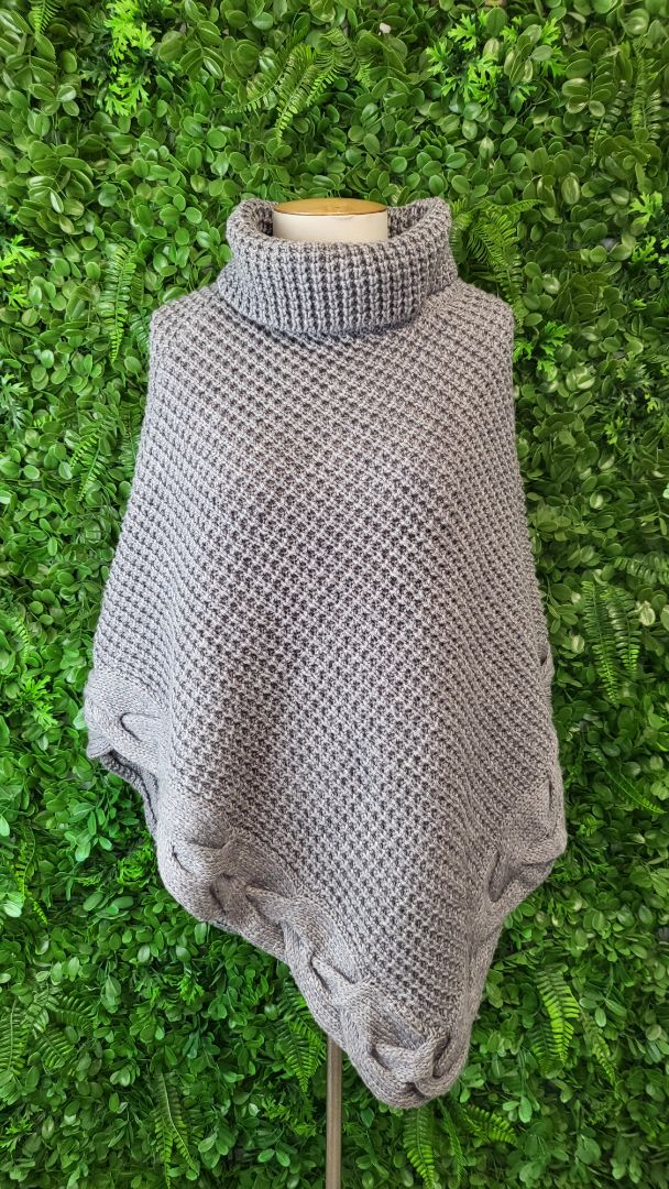 Max Grey Knit Poncho (12)