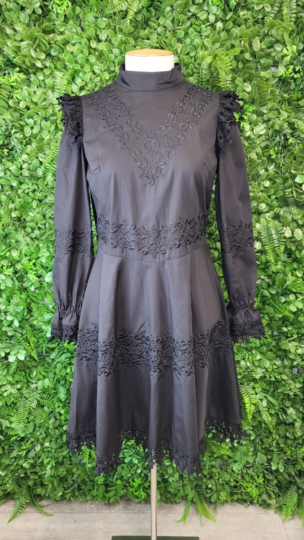 Seattle Black Embroidered Dress (10)
