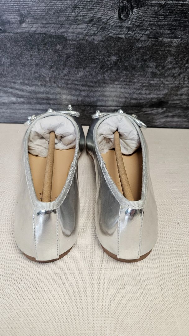 Verali Silver Ballet Flats NEW (37)