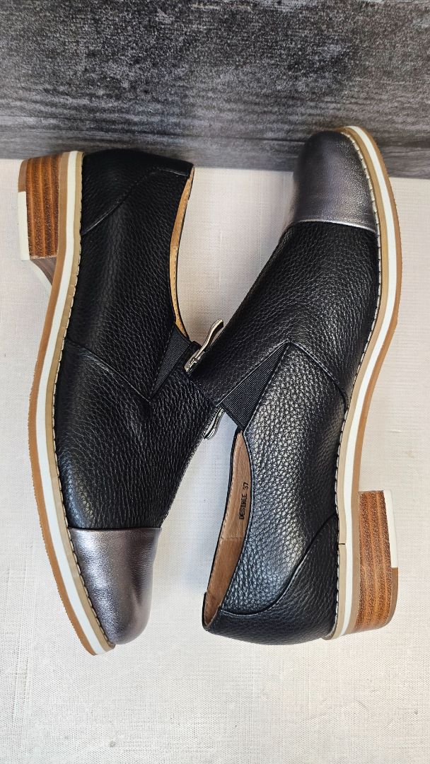 Isabella Anselmi Silver/Black Zip Flats New (37)