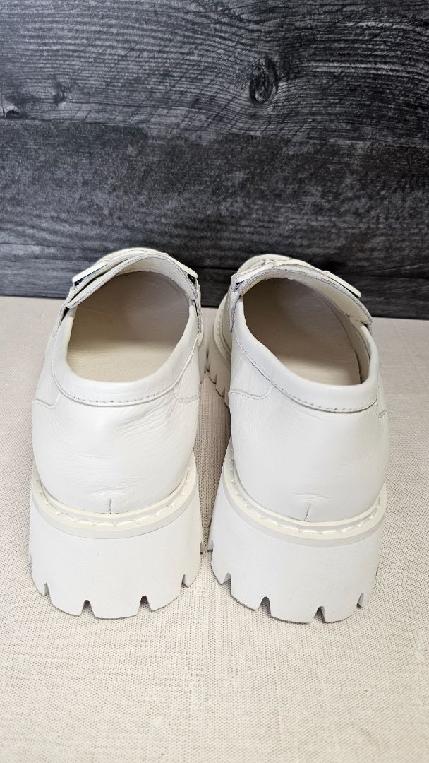 Charlie Rose White Chunky Loafer (37)