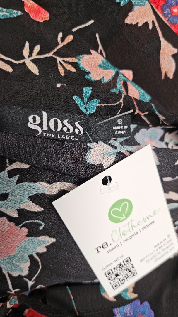 Gloss Black Floral Top (18)