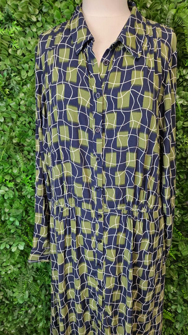 Drama The Label Navy/Green Maxi Dress (10)