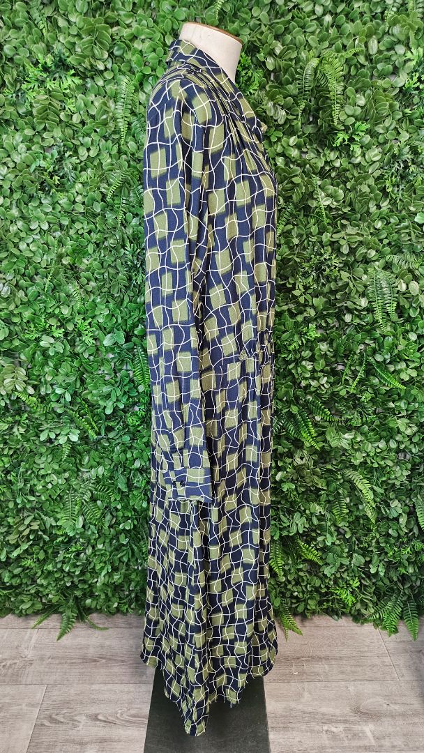 Drama The Label Navy/Green Maxi Dress (10)
