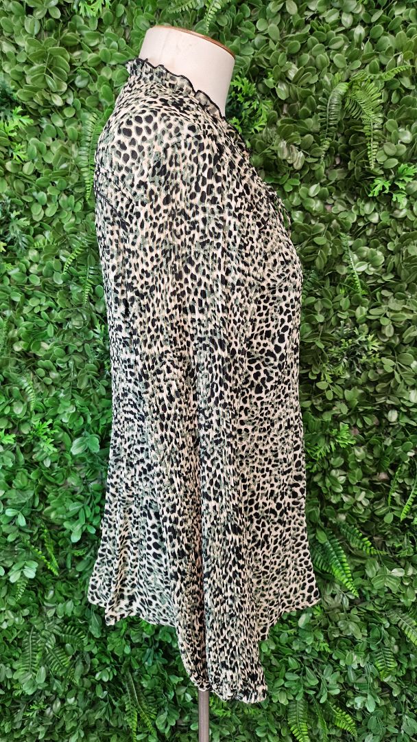 Lemon Tree Animal Print Shirred Blouse (10)