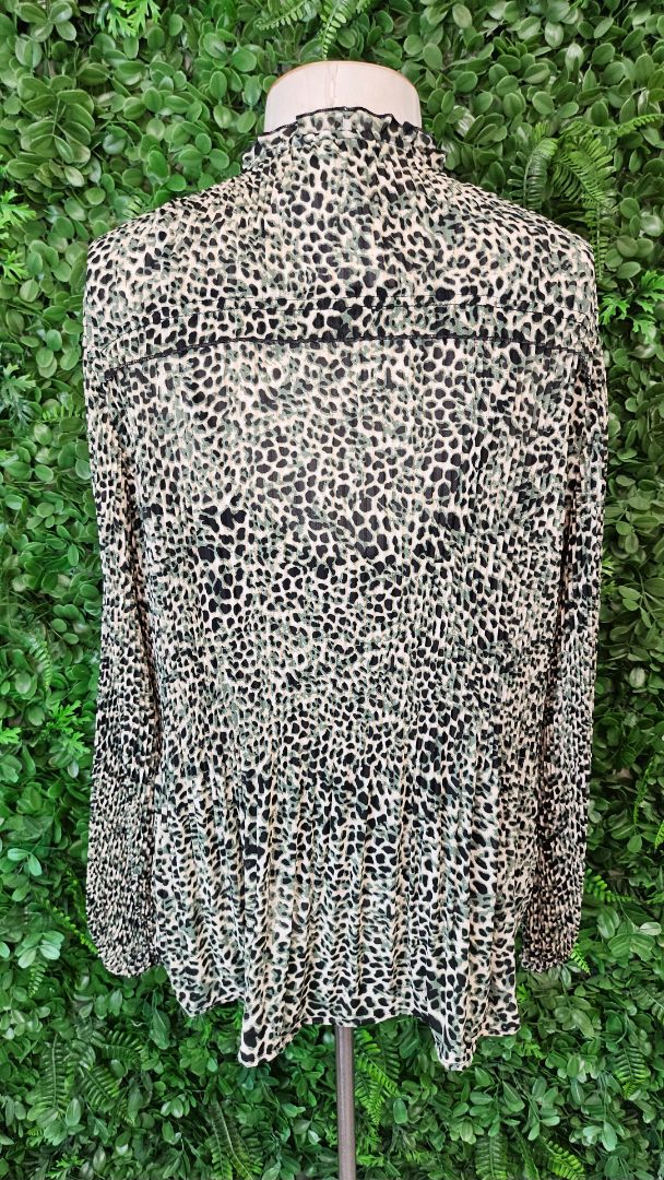 Lemon Tree Animal Print Shirred Blouse (10)