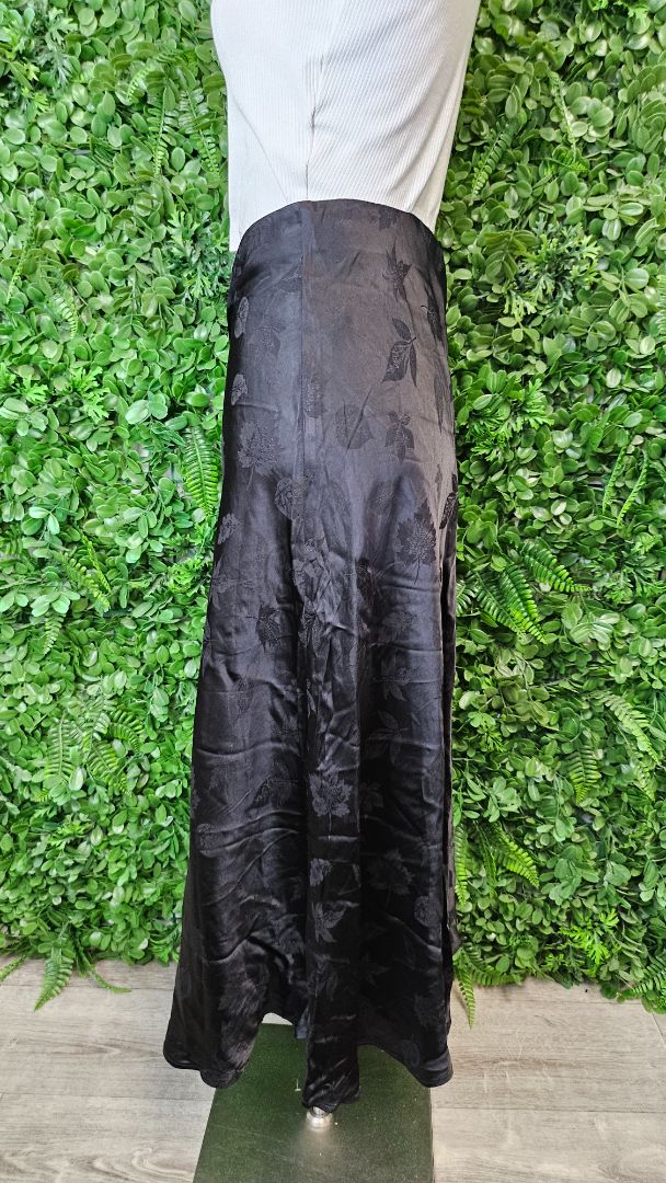 Loughlin Black Sateen Skirt (10)