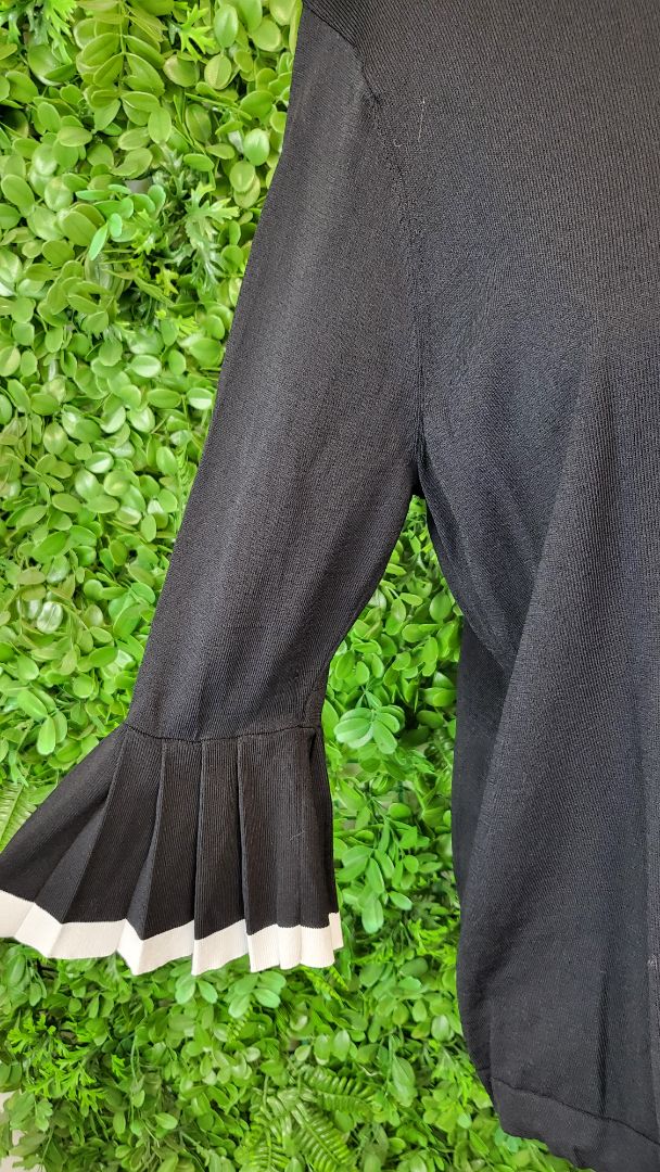 Preen Black/White Pleat Cuff Top (14)