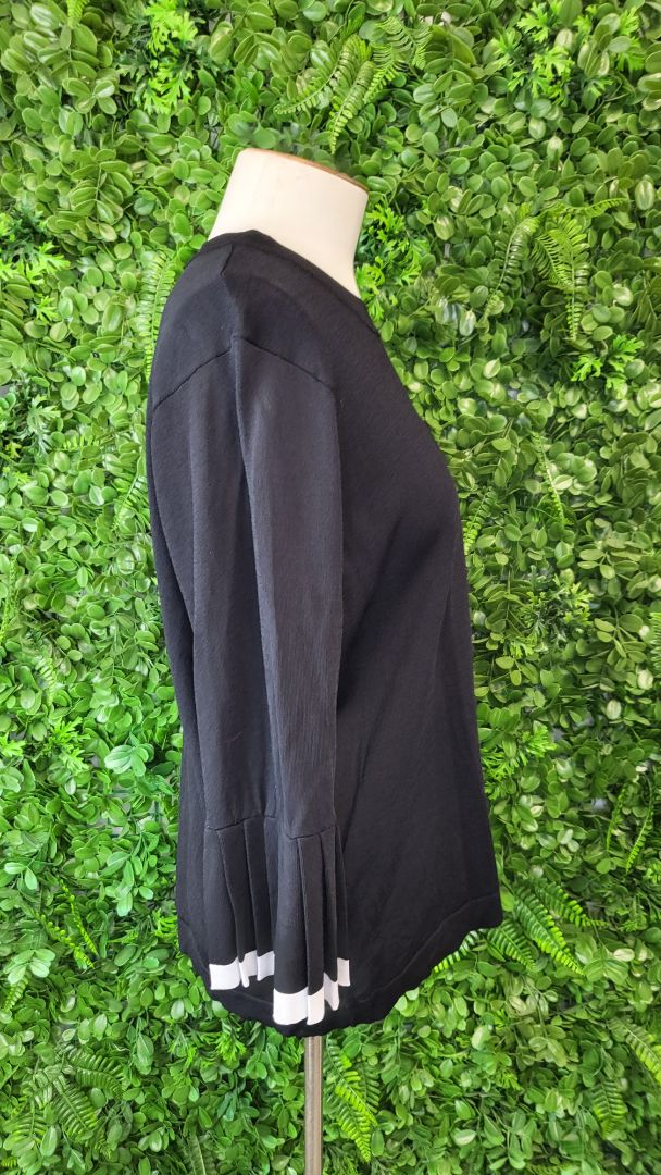 Preen Black/White Pleat Cuff Top (14)