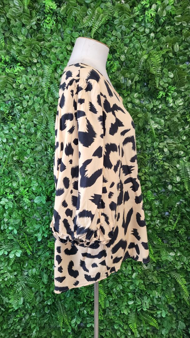 New U Collection Animal Puff Sleeve Top (16)