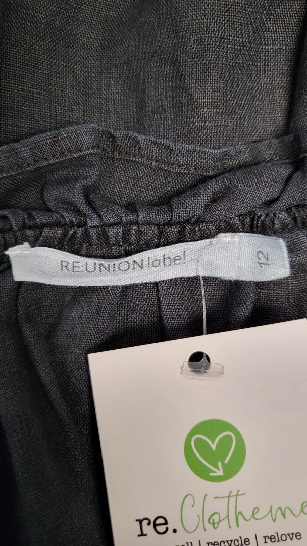 Reunion Label Washed Black Linen Top (12)