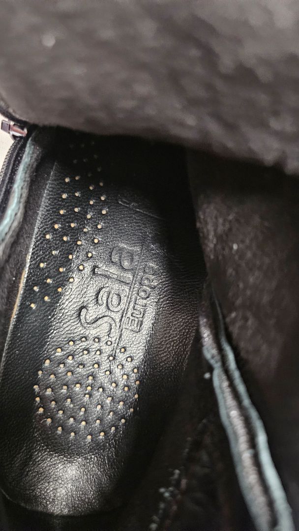 Sala Black Wedge Boot (37)