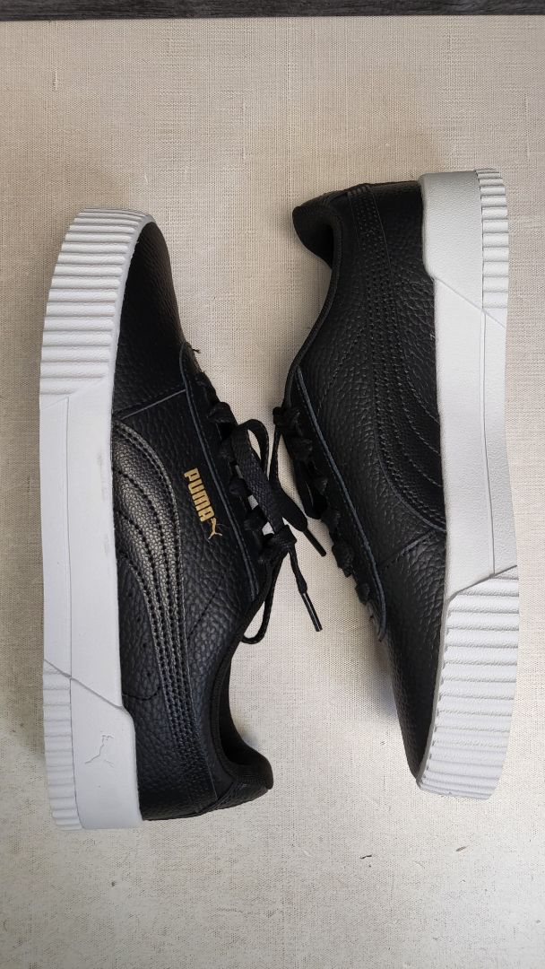 Puma Black Carina Sneakers (40)