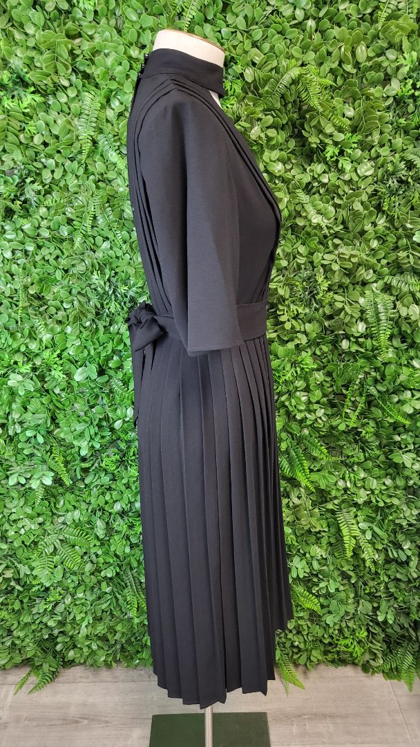 Witchery Black Pleat Dress BNWT (6)