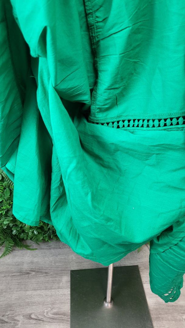 Virtuelle Green Tiered Dress (24)
