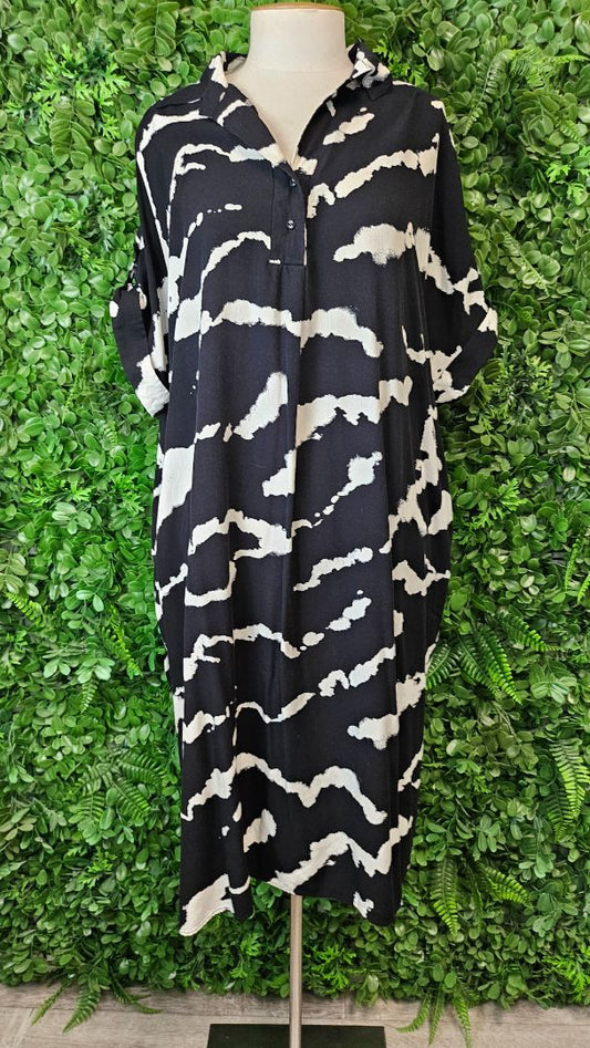 Willow Tree Black/White Shirt Dress (14-16)