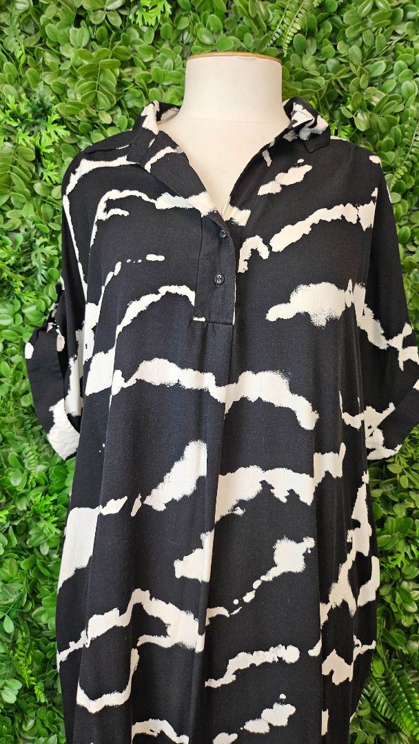 Willow Tree Black/White Shirt Dress (14-16)