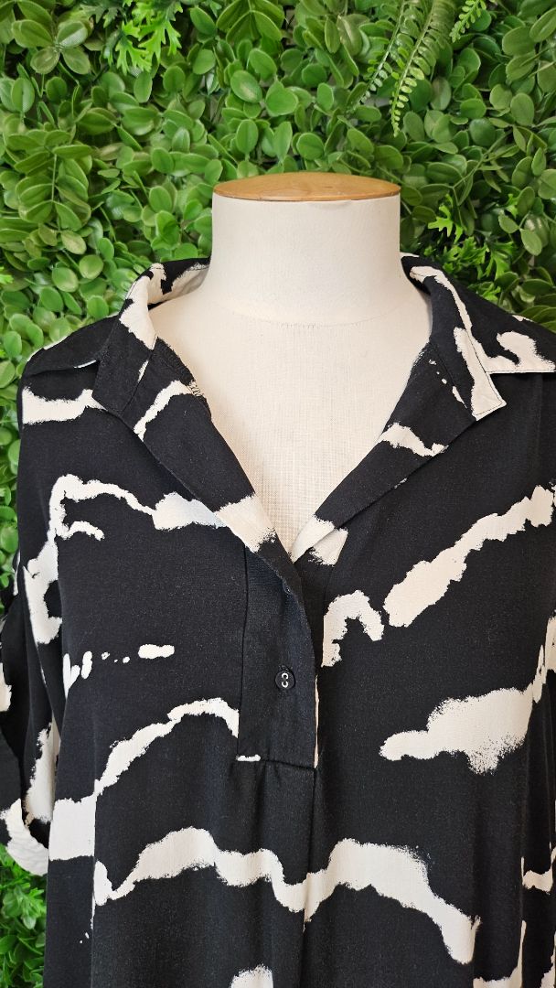 Willow Tree Black/White Shirt Dress (14-16)